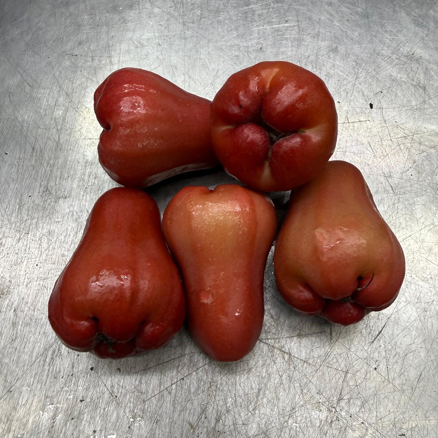 Thai Rose Apple 水翁 (4-5 pcs per pack) (400-500G)